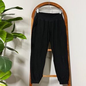 Beyond Yoga SMALL Heathered Charcoal Gray Knit Jogger Pants